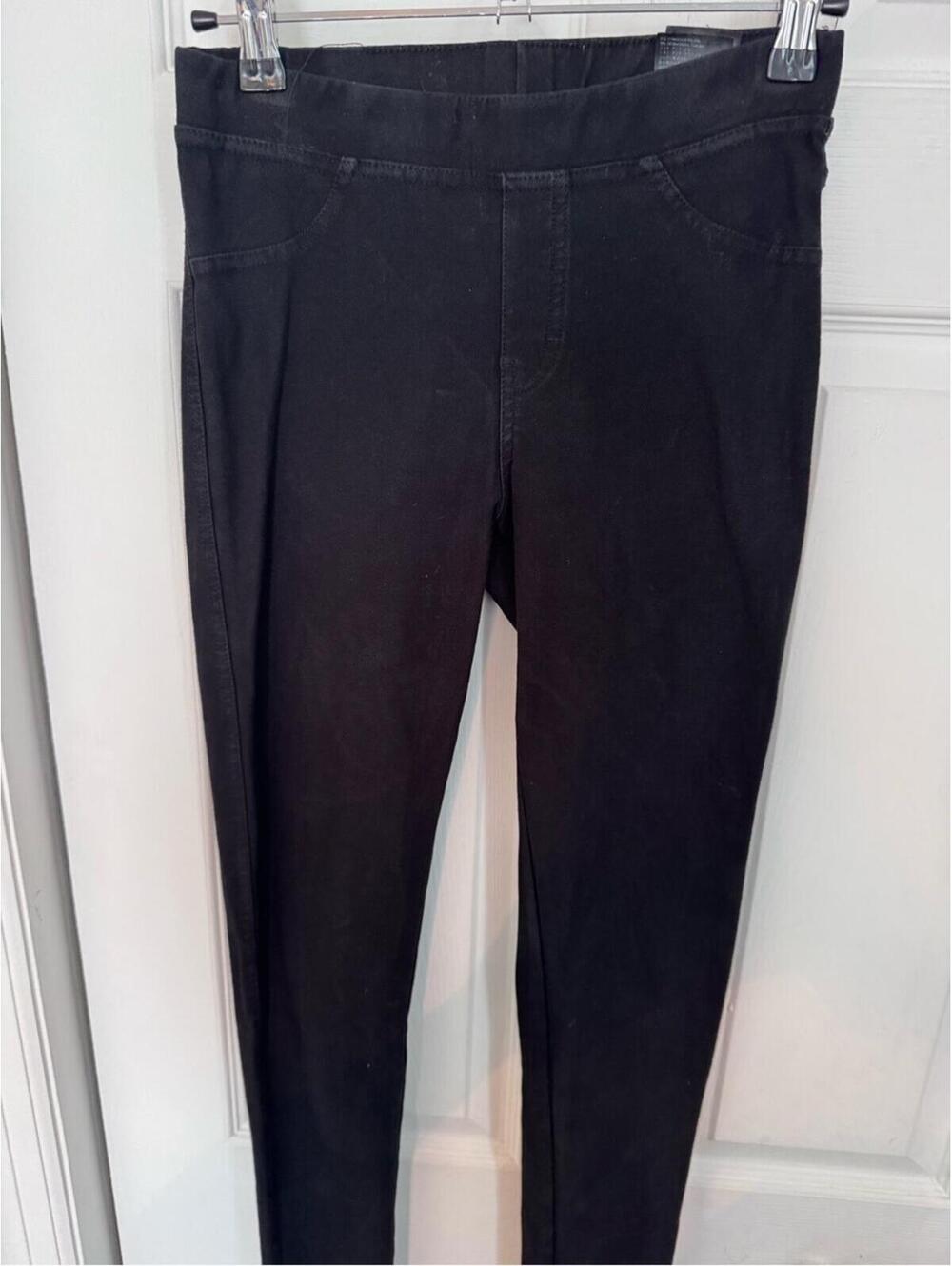 H&M Black Pull-On Women’s Jeggings